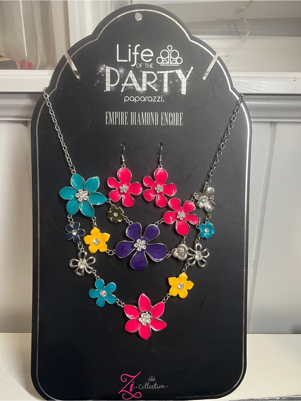 Paparazzi 2013 Edition Empire Diamond Encore Multicolor Floral Necklace Set